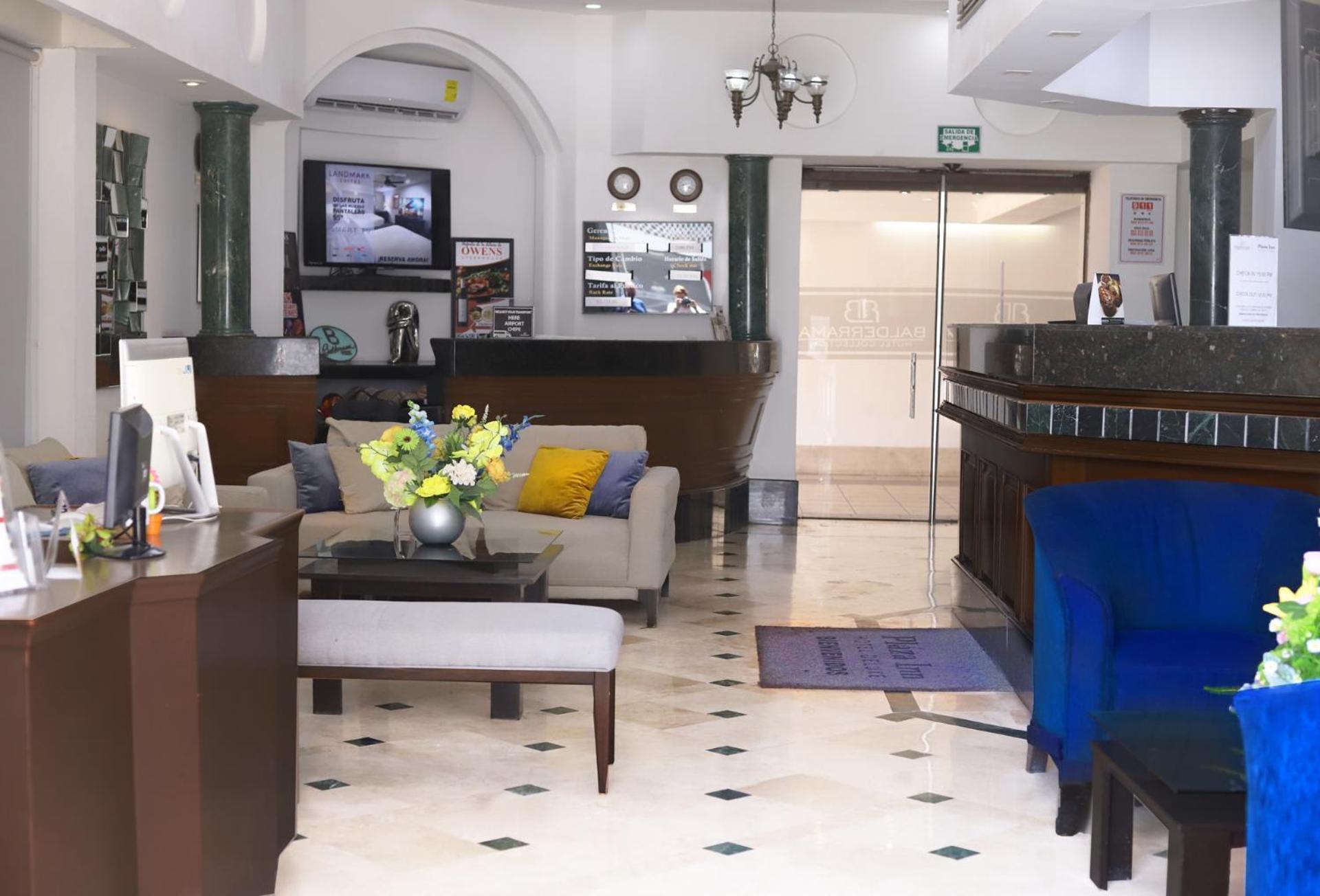 Landmark Suites By Balderrama Hotel Collection Лос Мочис Екстериор снимка